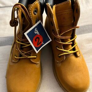 NWT, G.H Bass boot, kids size 2